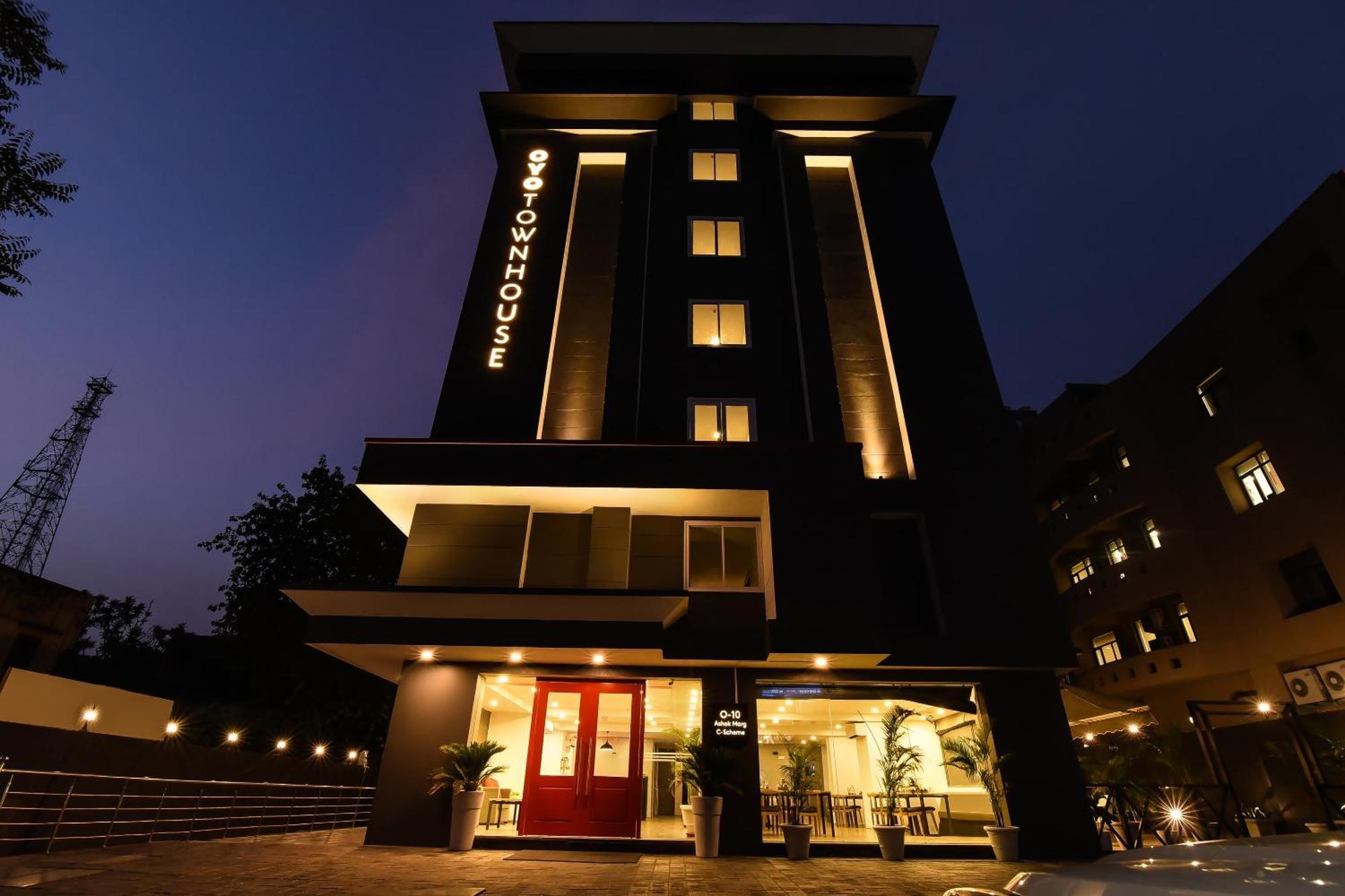Townhouse C Scheme Ahinsa Circle Hotel Джайпур Екстериор снимка
