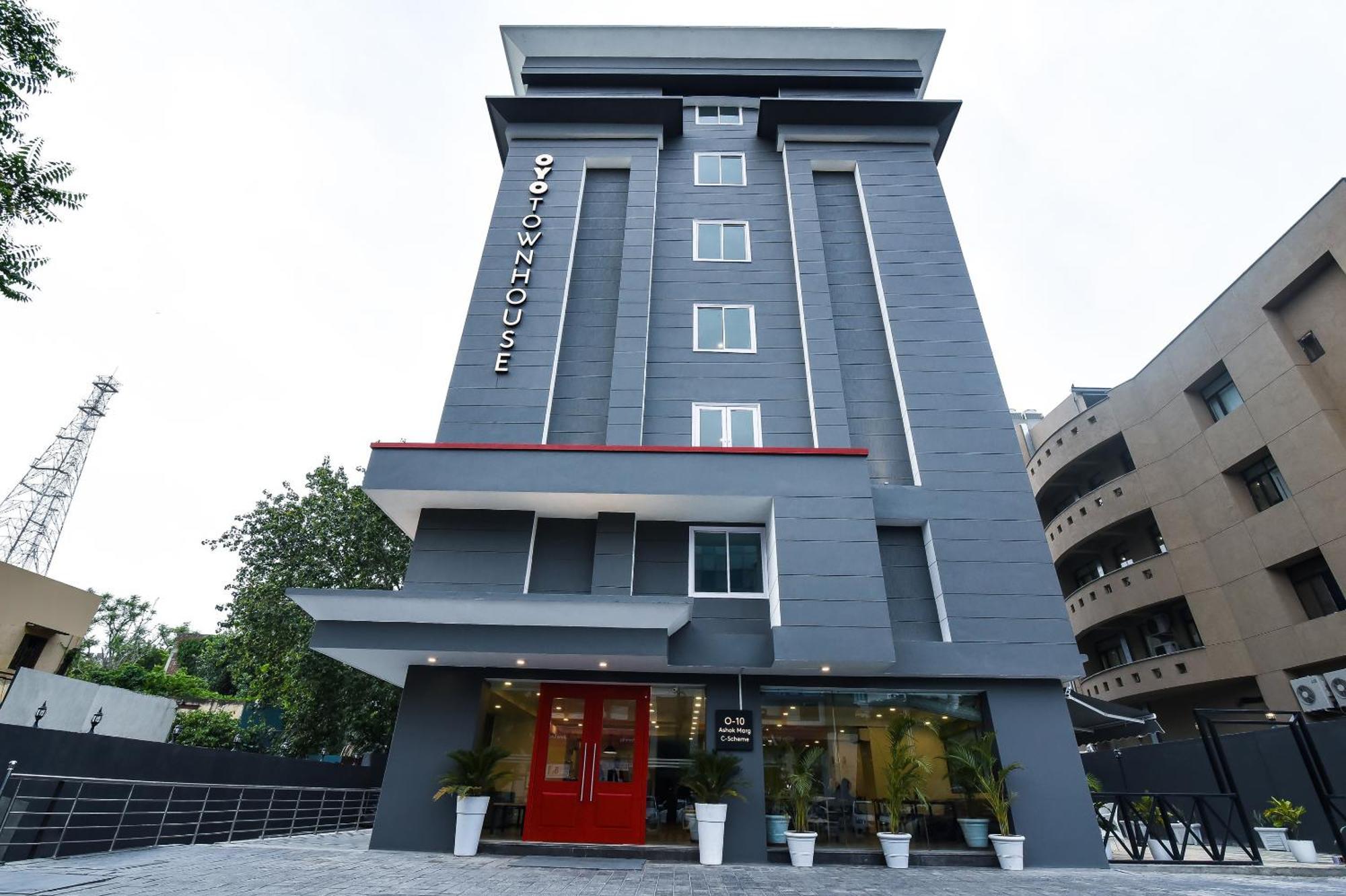 Townhouse C Scheme Ahinsa Circle Hotel Джайпур Екстериор снимка