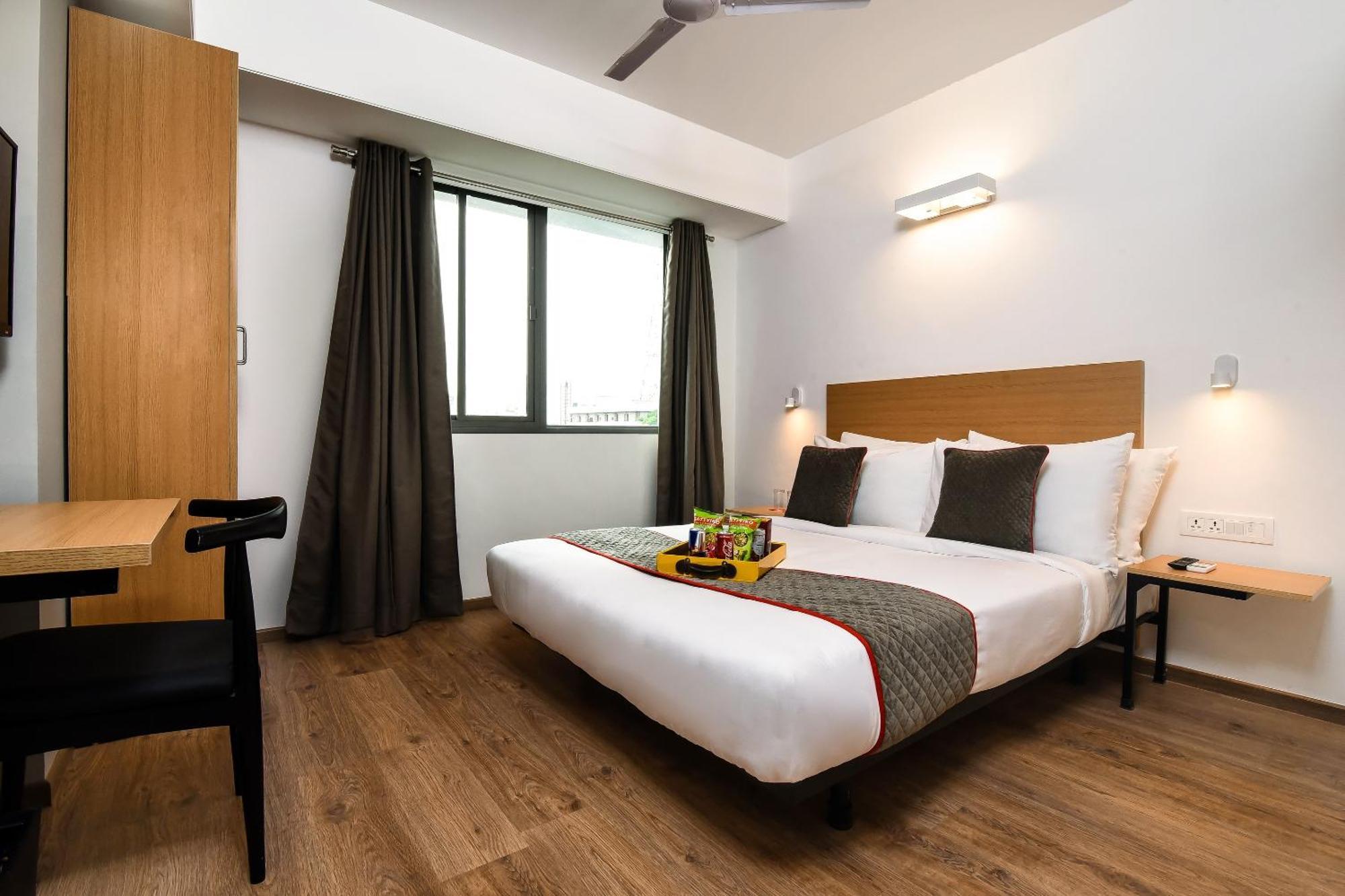 Townhouse C Scheme Ahinsa Circle Hotel Джайпур Екстериор снимка