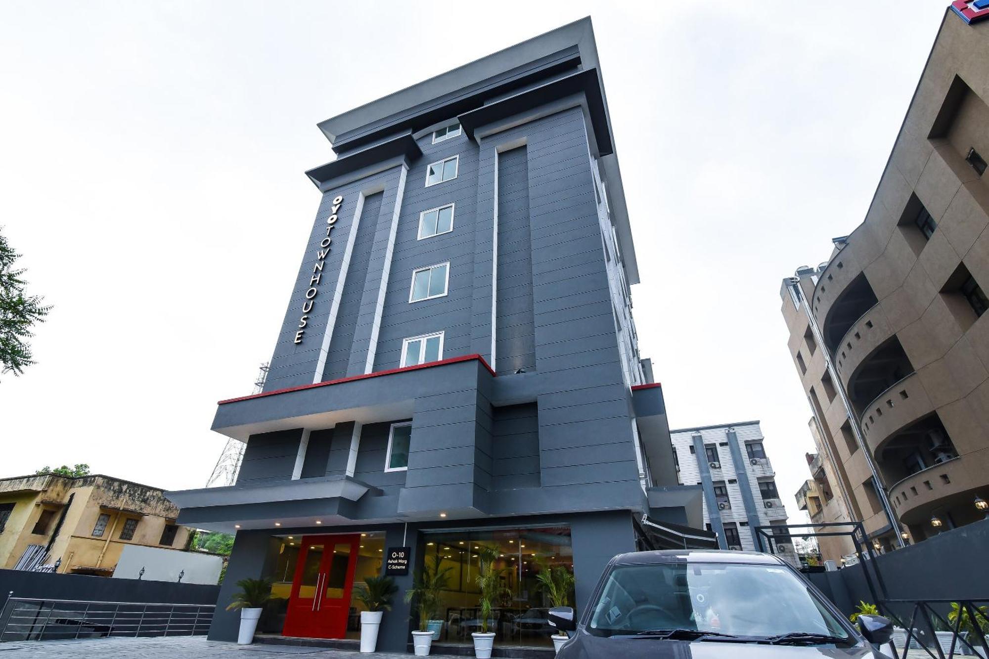 Townhouse C Scheme Ahinsa Circle Hotel Джайпур Екстериор снимка